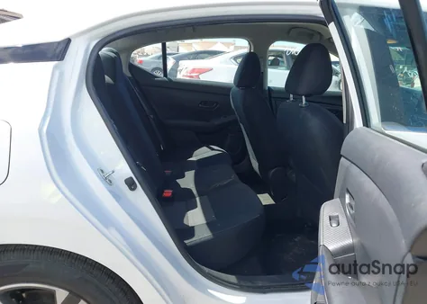 2024 Nissan Sentra Sv Xtronic Cvt z USA, uszkodzony, nr VIN 3N1AB8CV0RY236982